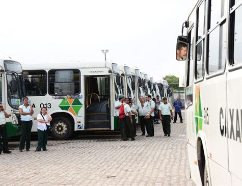 Sou a favor da municipalização do transporte coletivo