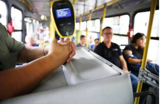 Cobradores de ônibus vão retornar ao trabalho