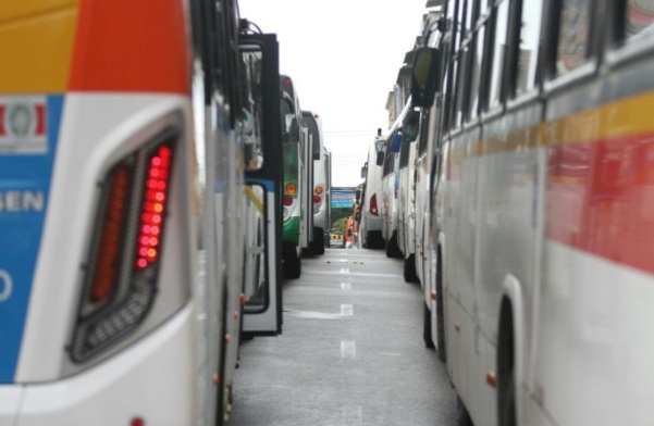 Rodoviários: Empresas de ônibus não cumprem acordo e causa greve nesta terça-feira