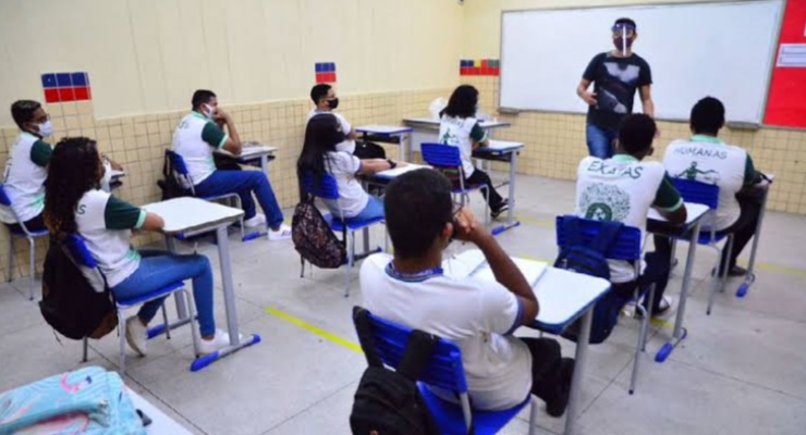 Projeto de Lei: Prevenção contra agressão aos educadores da rede pública e  particular