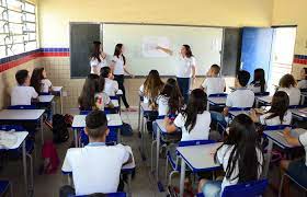 PE libera capacidade total em escolas, amplia público nos estádios e autoriza cruzeiros marítimos