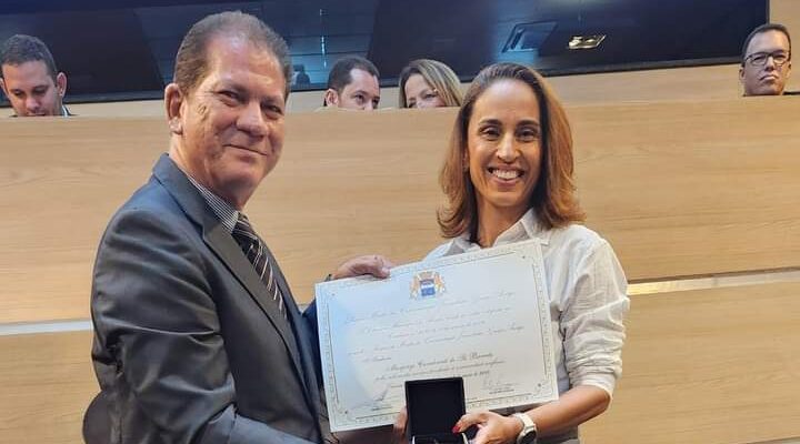 Sessão Solene Homenageia Jornalistas com o Prêmio de Mérito Graça Araújo